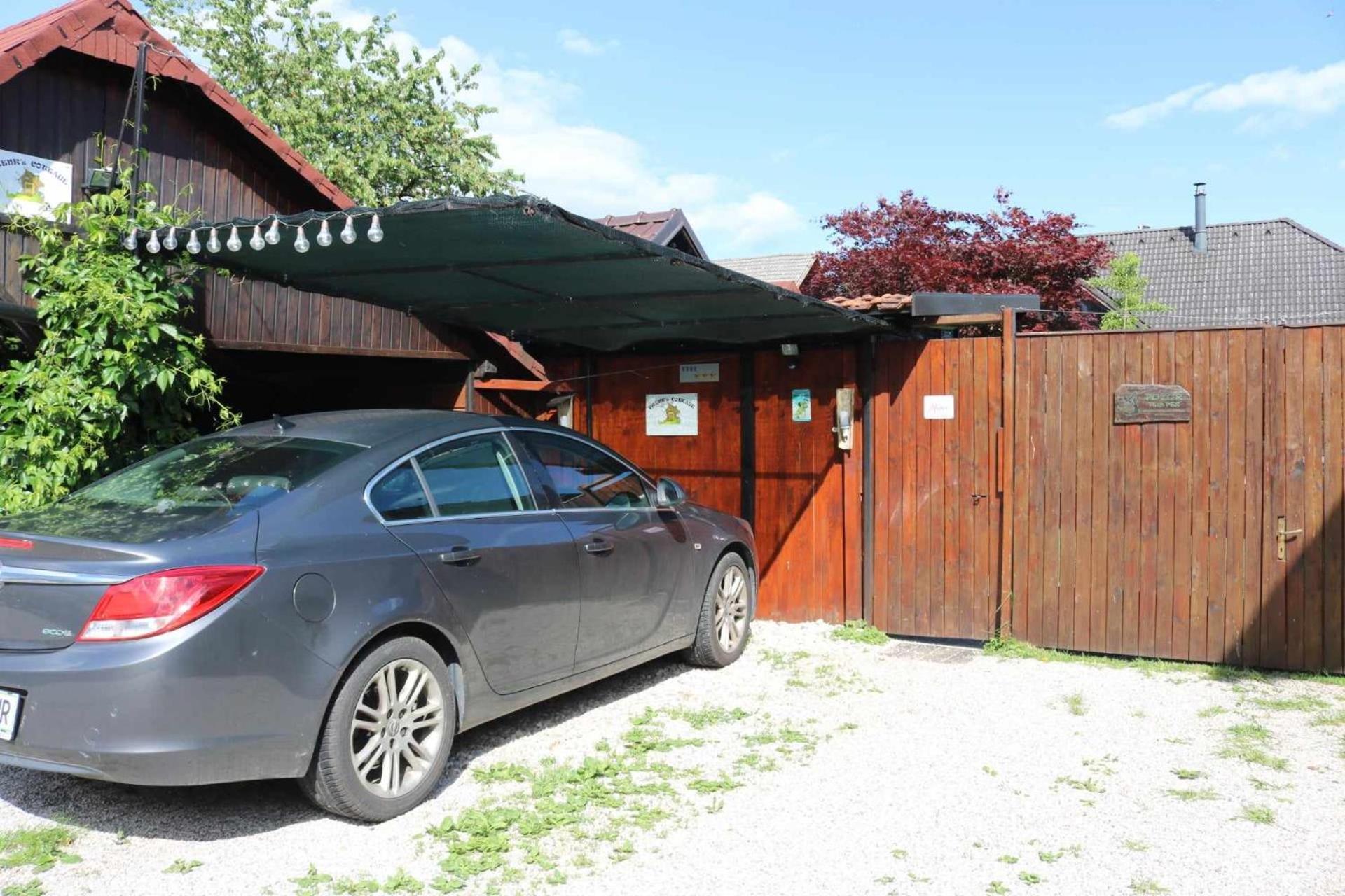 Frenkcottage 5 Km From The Airport- Free Transportation Sencur Exterior photo