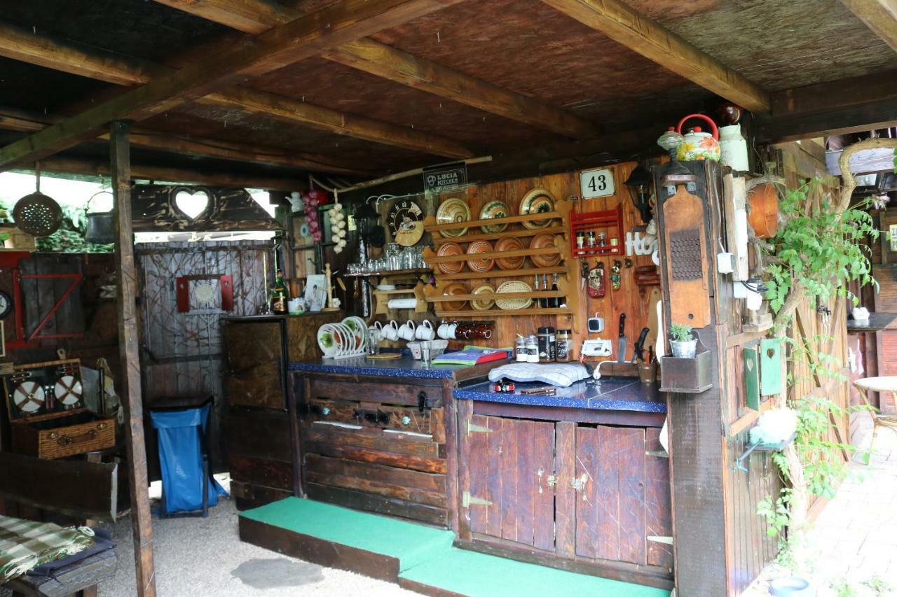 Frenkcottage 5 Km From The Airport- Free Transportation Sencur Exterior photo